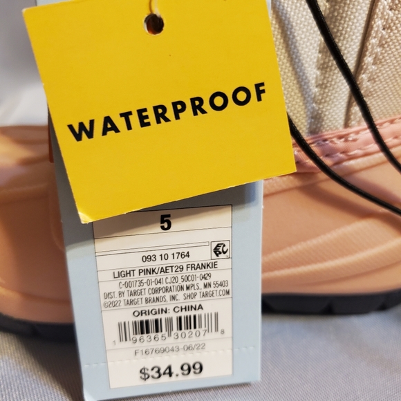 Boots - Picture 7 of 7